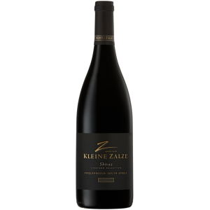 https://capreo.com/media/ea/a6/da/1718062232/Kleine Zalze Vineyard Selection Shiraz 2020_1.png