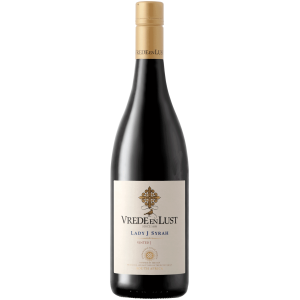 https://capreo.com/media/4c/98/d4/1717717215/Vrede en Lust Lady J Syrah 2020_1.png